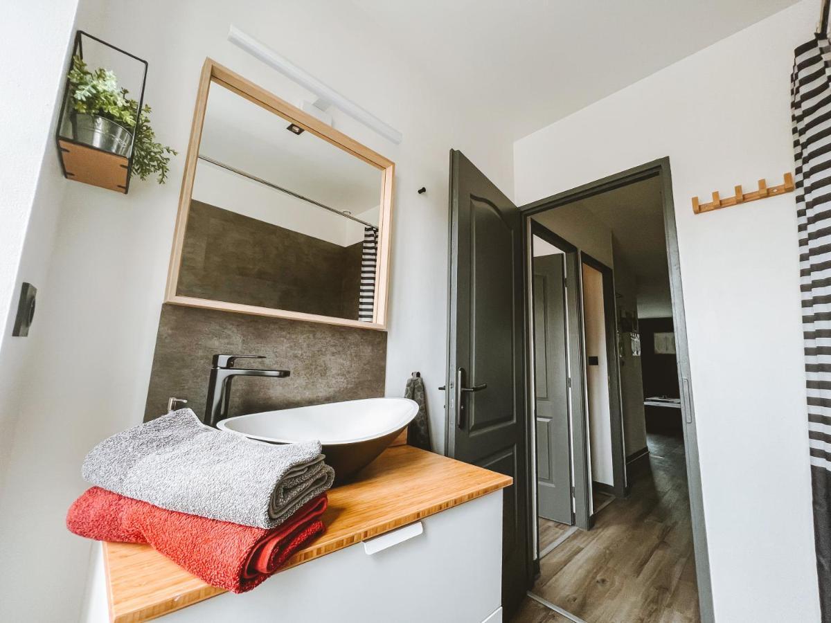 Le Dromardechois - Gite Meuble 6 Personnes Tournon Sur Rhone - Ecolodgite Dış mekan fotoğraf